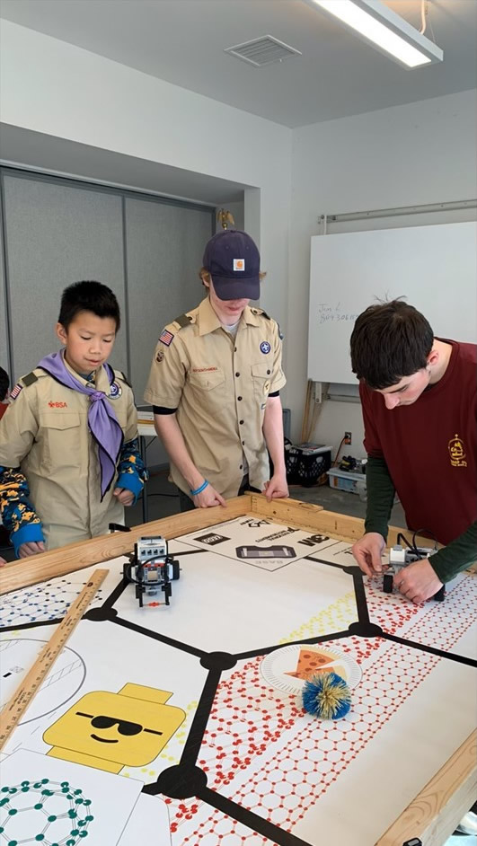 Area Scouts Innovate with LEGO
